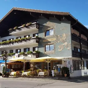 Loewen Hotel